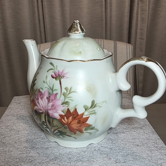 Lefton Vintage Porcelain Musical Teapot - Picture 7 of 11